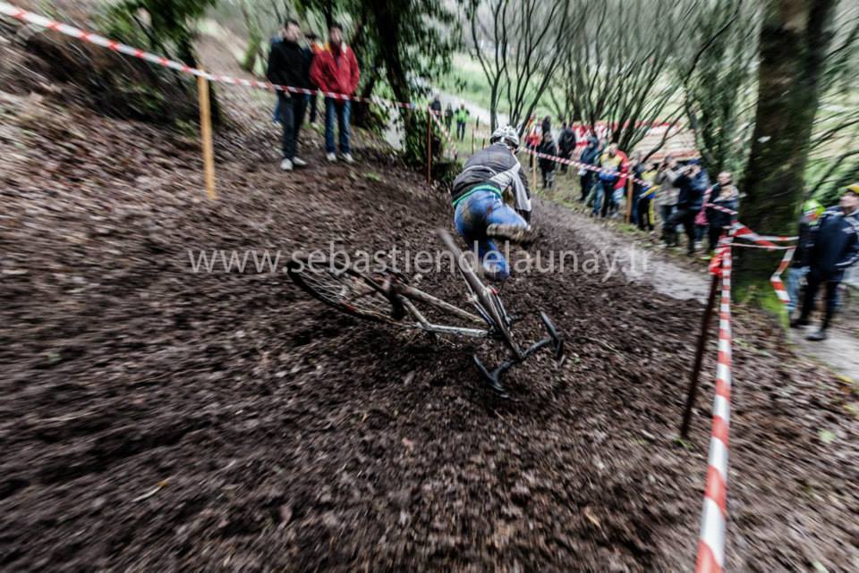 http://sebastiendelaunay.fr/victoire-de-matthieu-boulo-au-cyclo-cross-de-gouesnou/#lightboxgroup/16/