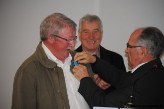 Marcel DANTEC a remis sa médaille à Raymond LE SAOUT