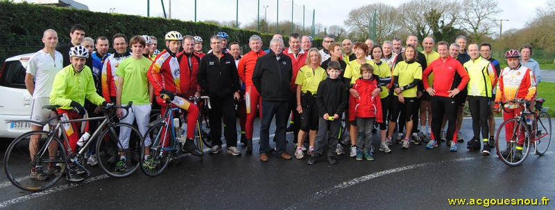 L'ensemble des participants à ce duathlon